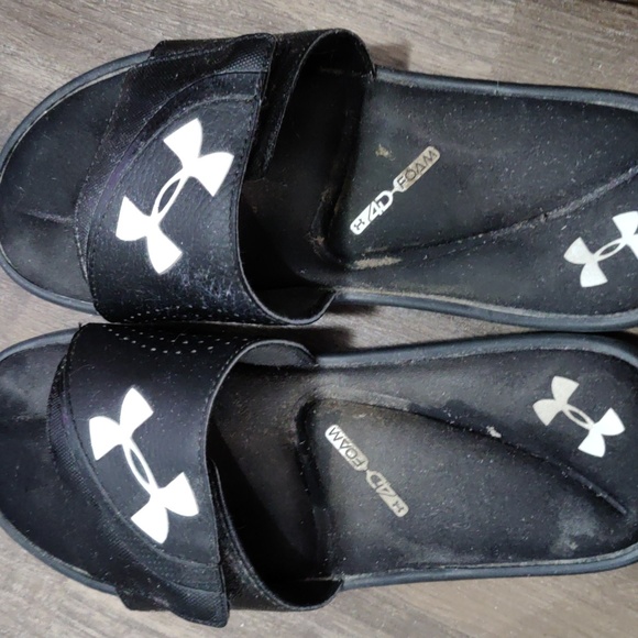 Under armour foam shoes - Picture 2 of 2